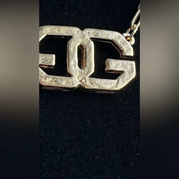 Givenchy Gold Double G Logo Vintage Pendant - Picture 3 of 5